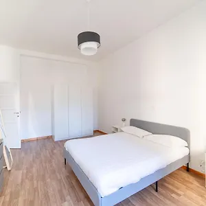 Hbhall Residenze Darsena Milão