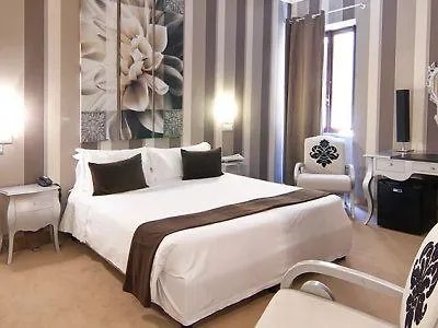 ****  Royal Palace Luxury Hotel Rome Italy